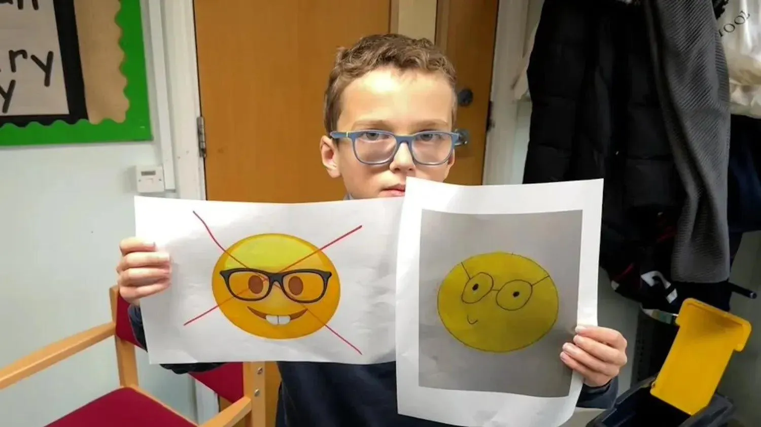 英国10岁男孩请愿苹果重新设计“书呆子脸”Emoji